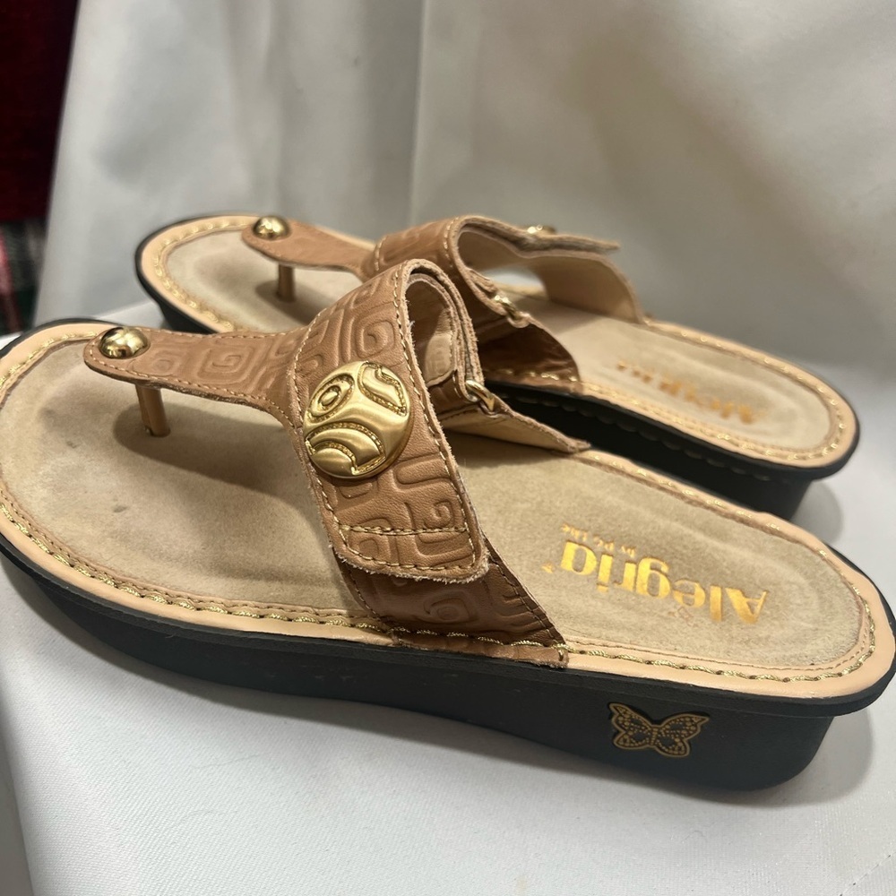Alegria Carina Tan and Gold Sandals Size 36 - Picture 2 of 7